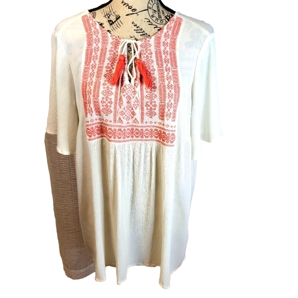 Torrid White Salmon Pink Bohemian Top XL